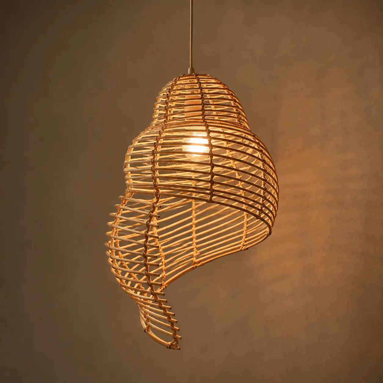 Lustre En Rotin Coquillage Led Créatif